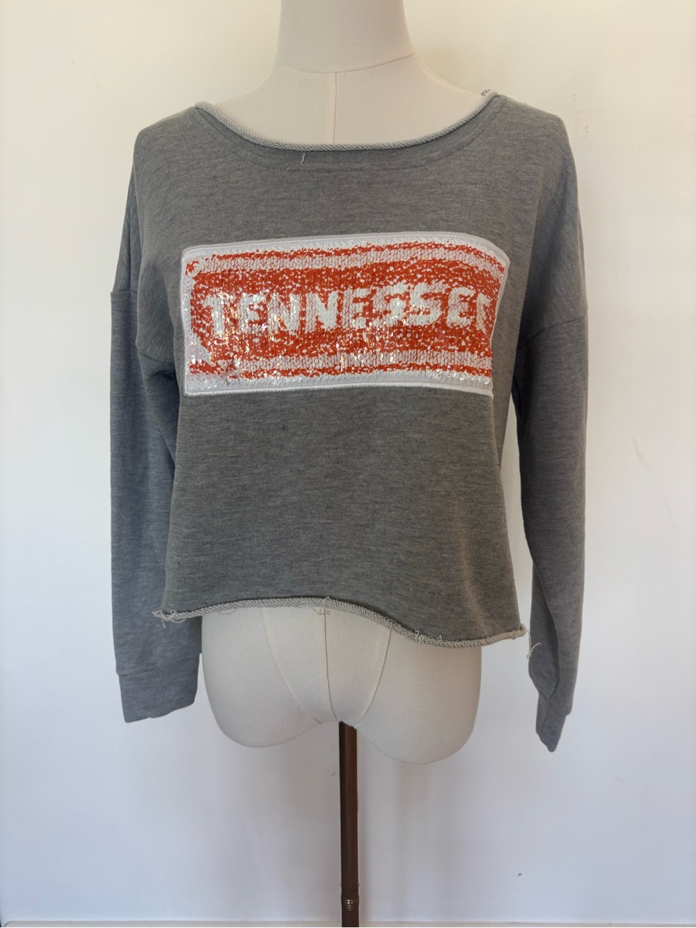 Gray Cropped Sweatshirt with Orange Sequin Tennessee Patch